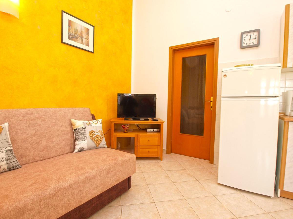 Apartments Iva 1534 Pula Exterior photo