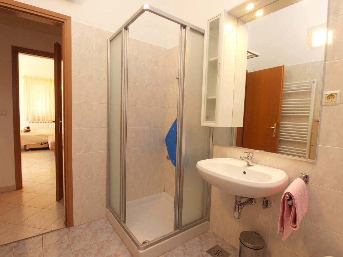 Apartments Iva 1534 Pula Exterior photo