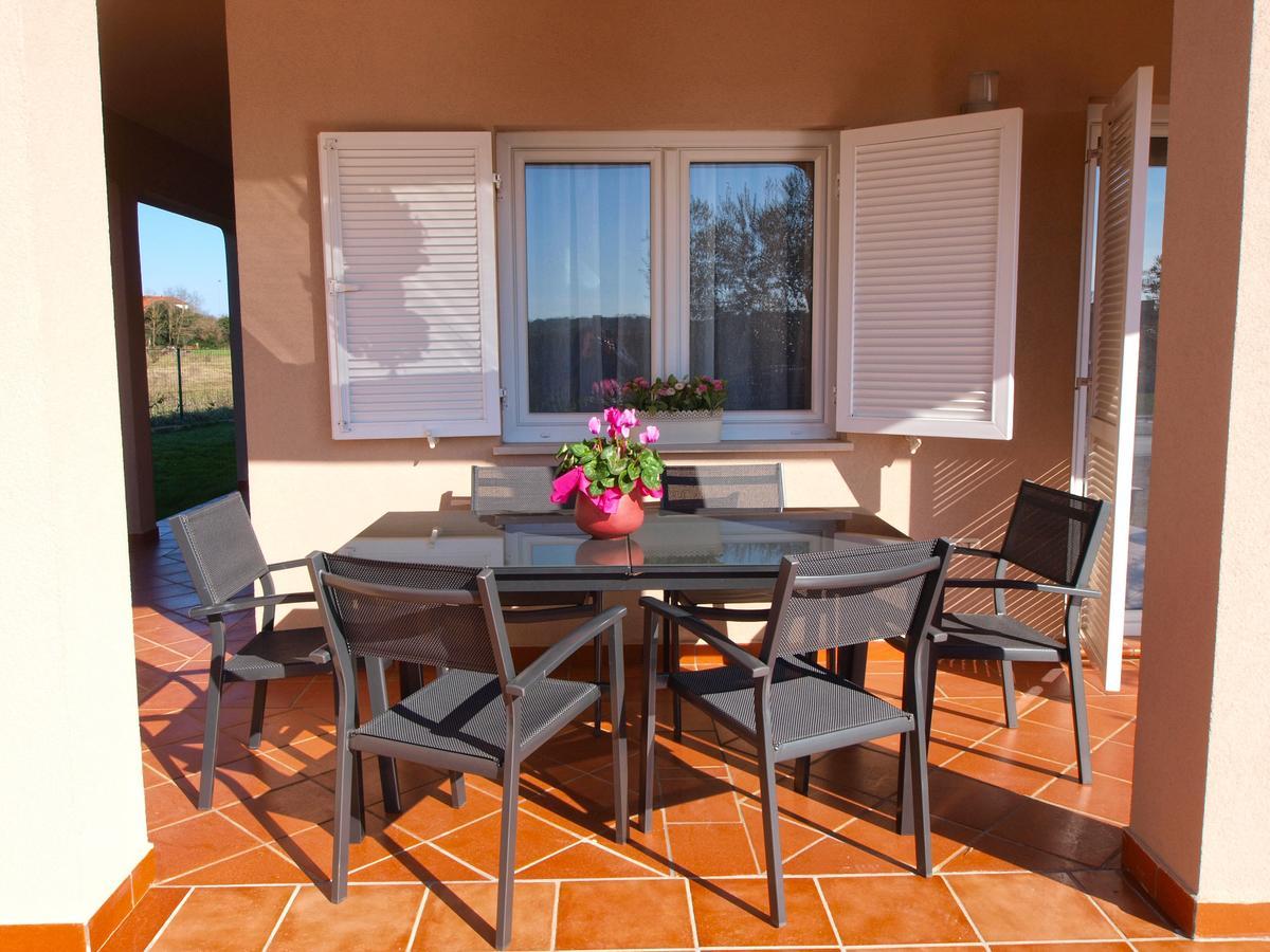 Apartments Iva 1534 Pula Exterior photo