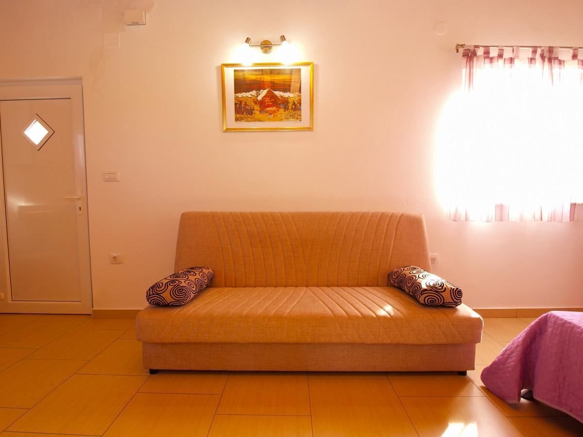 Apartments Iva 1534 Pula Exterior photo