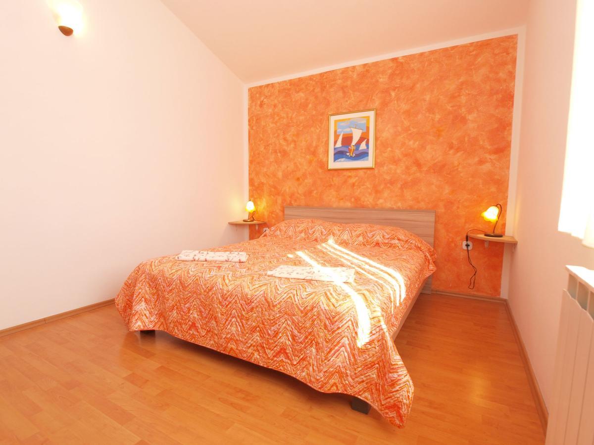 Apartments Iva 1534 Pula Exterior photo